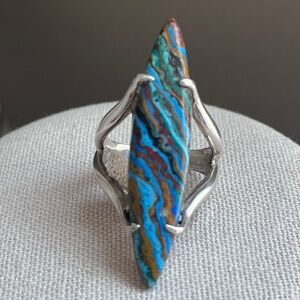 Vintage aryo 925 silver and rainbow calsilica ring, size 9.75 bold 1.75" piece
